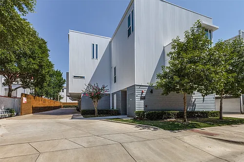 3816 San Jacinto St #309 Photo 1