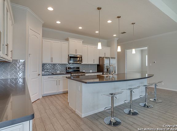 4th image of 2009 Cottonwood Way