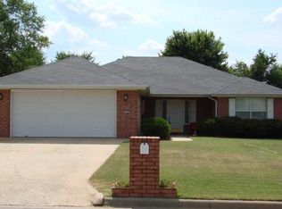 722 Greenway St, Lowell, AR 72745