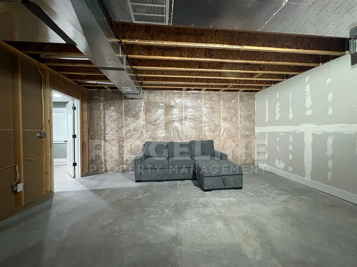 Fully Furnished Mid-Term Rental in Shelley | Utilities Included | $3,200/Month — Photo 2