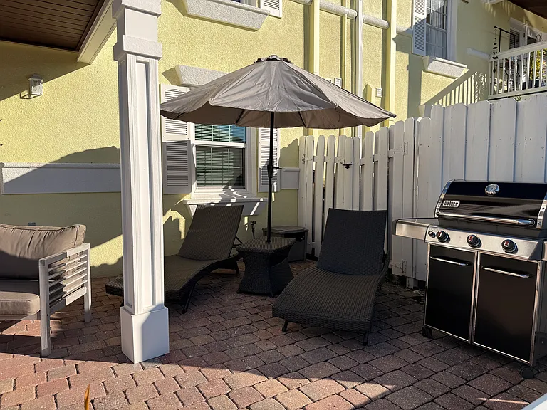 5005 Coquina Key Dr SE #B — Photo 17