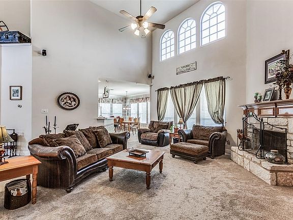 4th image of 6615 Baycrest Cir
