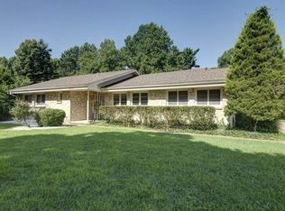 1453 S Fairway Ave, Springfield, MO 65804