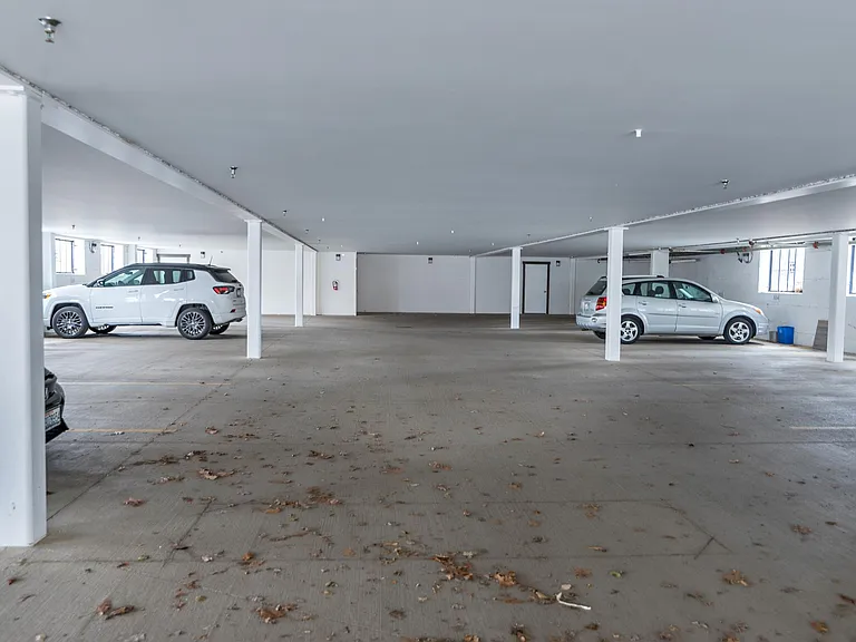 304 W 5th Ave #10 — Photo 11