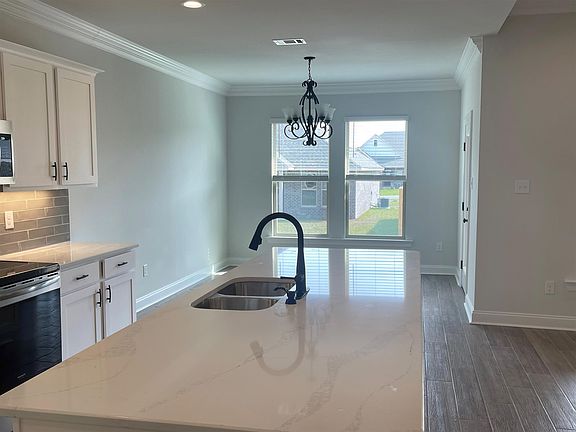 4th image of 3068 Auburn Pkwy #6