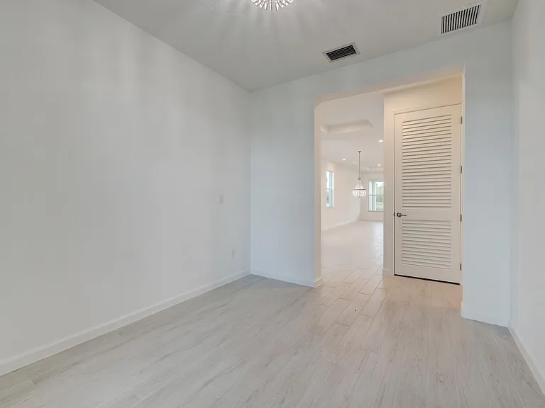 12712 SW Eleanor Dr — Photo 25