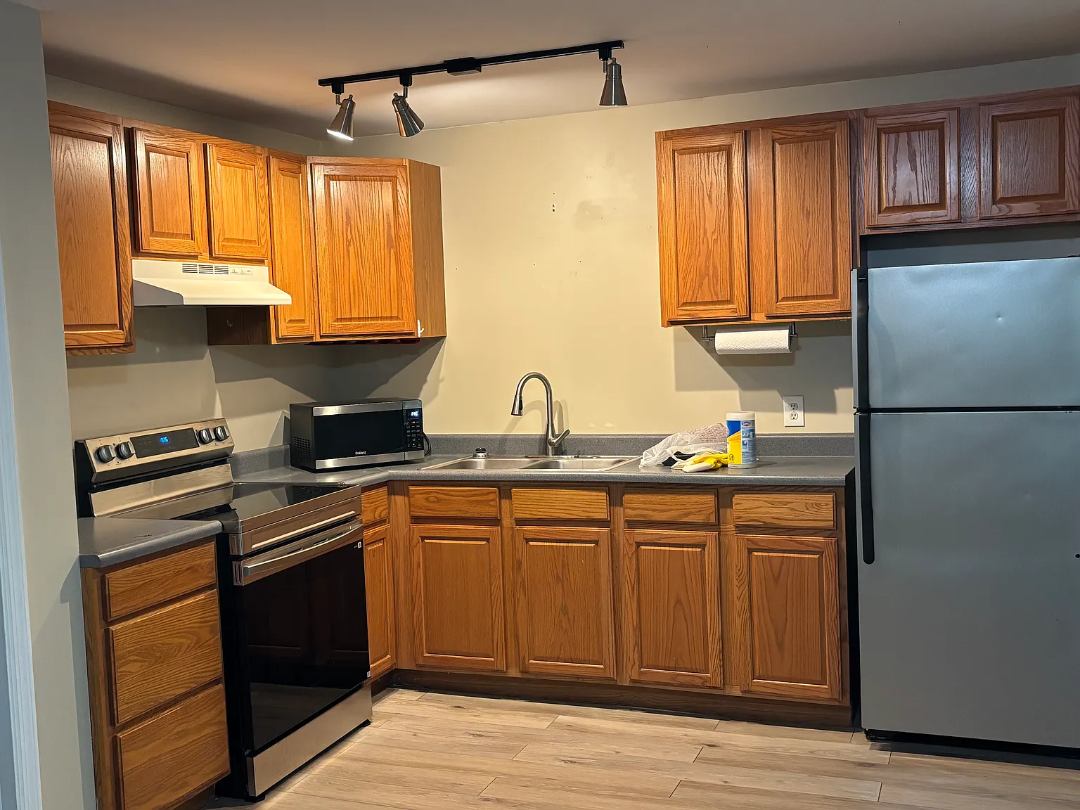 1 bed, 650 sqft, $999 — Photo 4
