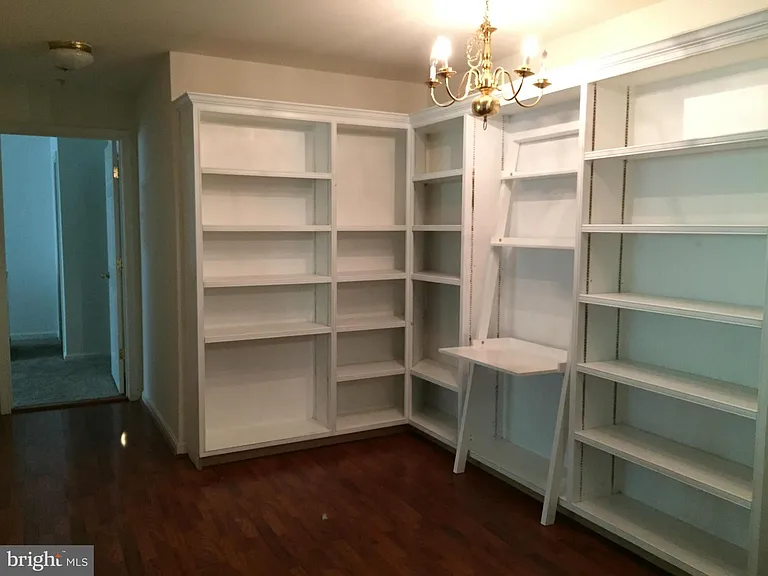 2026 Gov Thomas Bladen Way #301 — Photo 14