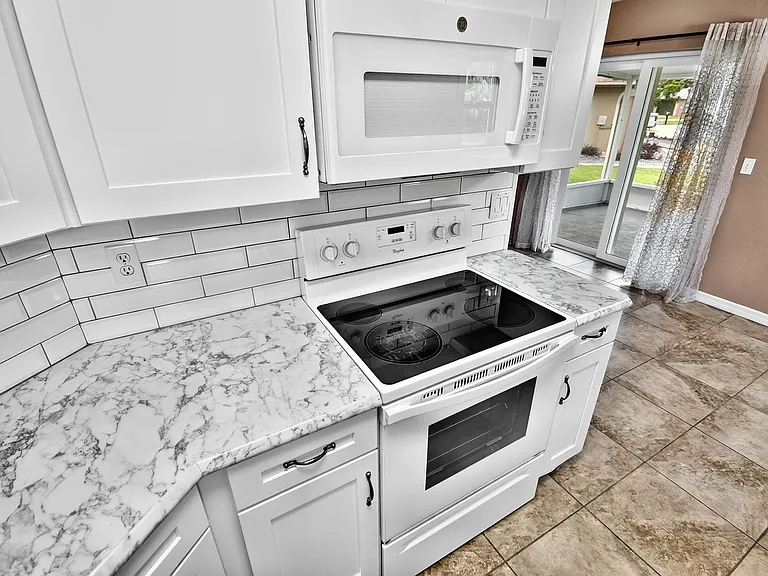 73 Buttonworth Dr #B — Photo 9