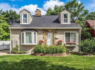 165 Bowers St, Clawson, MI 48017