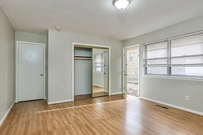 5425 Randolph Rd — Photo 11