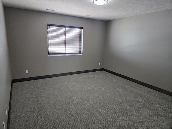 5th image of 1645 Windridge Ave