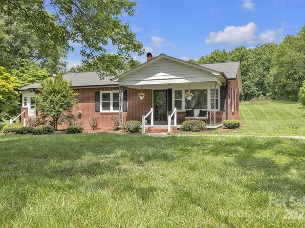 1770 State Highway 90 W, Taylorsville, NC 28681