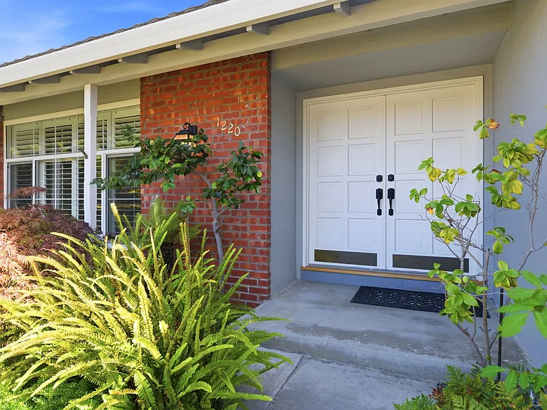 1220 Swordfish St — Photo 2