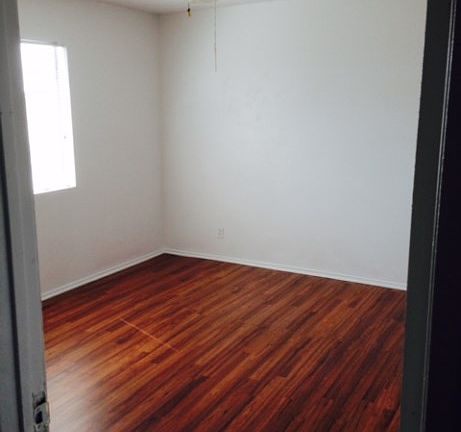 2nd image of 151 W 109th Pl