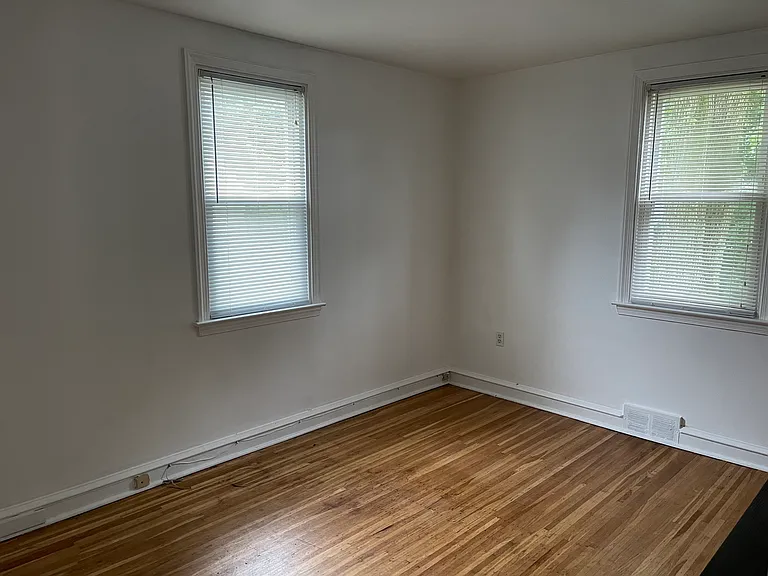 1576 Ferndale Ave #1 — Photo 8