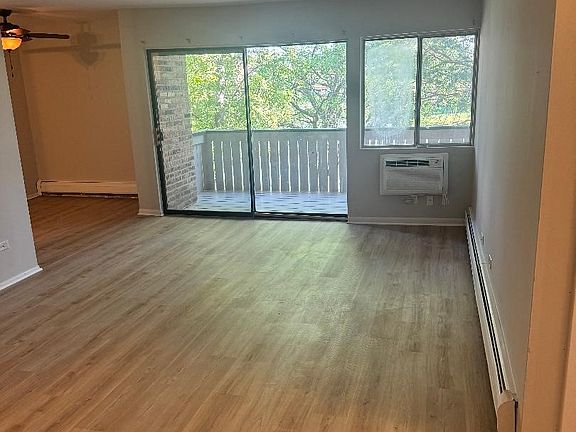 3rd image of 1813 Hemlock Pl APT 206