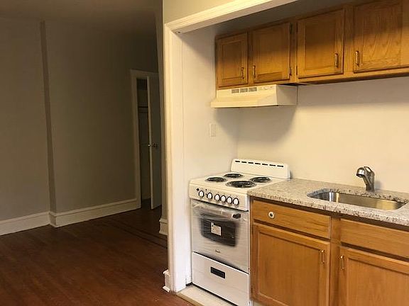 2nd image of 4537 Osage Ave #D3