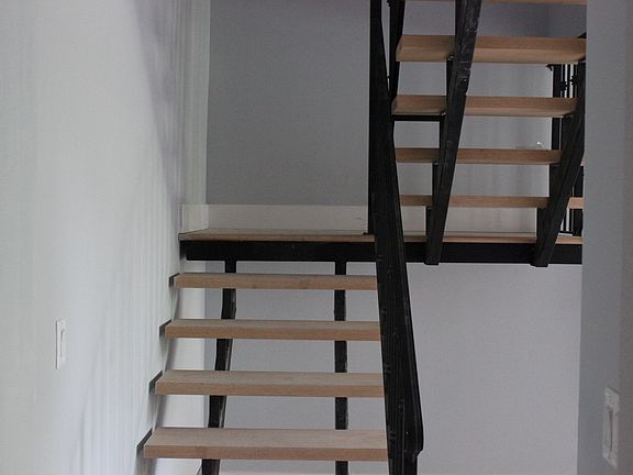 5th image of 70 Doscher St #1