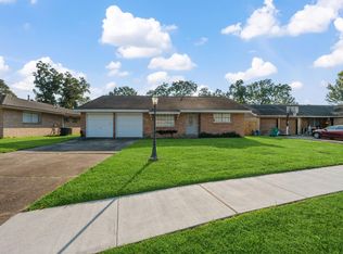 2303 Blueberry Ln, Pasadena, TX 77502