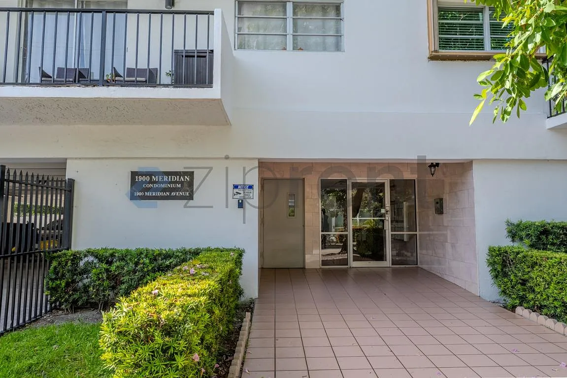 2 bed, 983 sqft, $3,150 — Photo 3