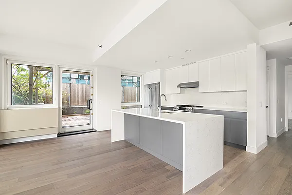 Rented by Sotheby's International Realty | media 1