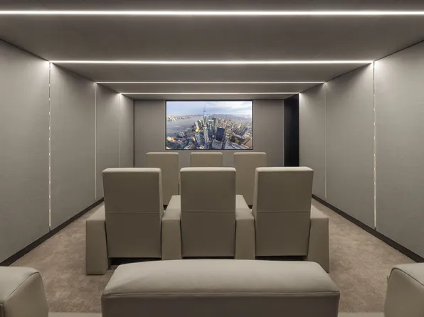 125 Greenwich Street image 13 of 15