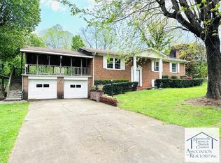 2076 Reed Creek Dr, Bassett, VA 24055