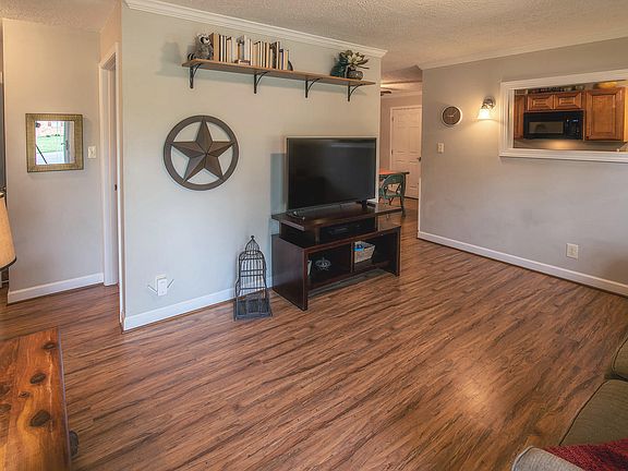 4th image of 7212 Meadowbrook Cir