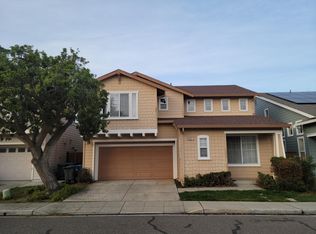 911 Oakes St, East Palo Alto, CA 94303