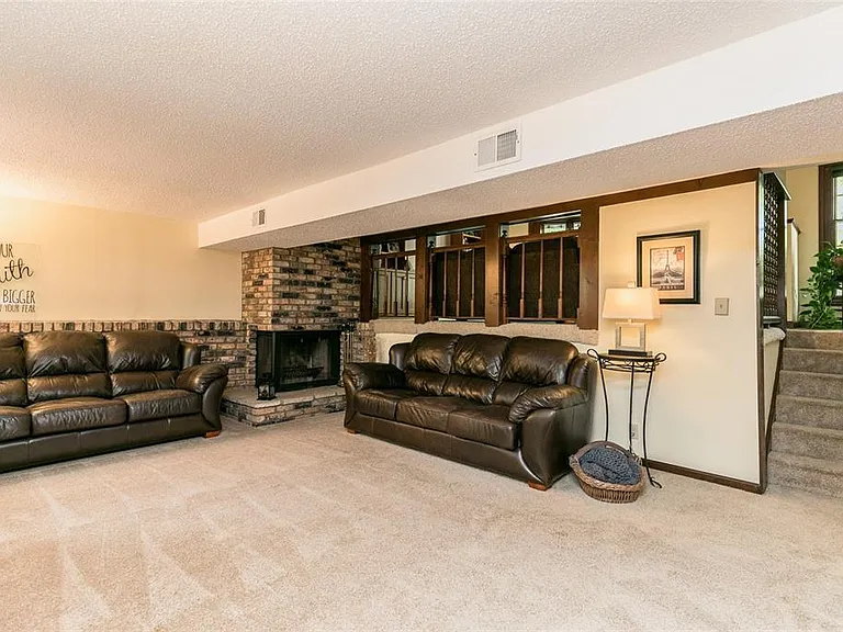 6913 Larkwood Dr NE — Photo 10