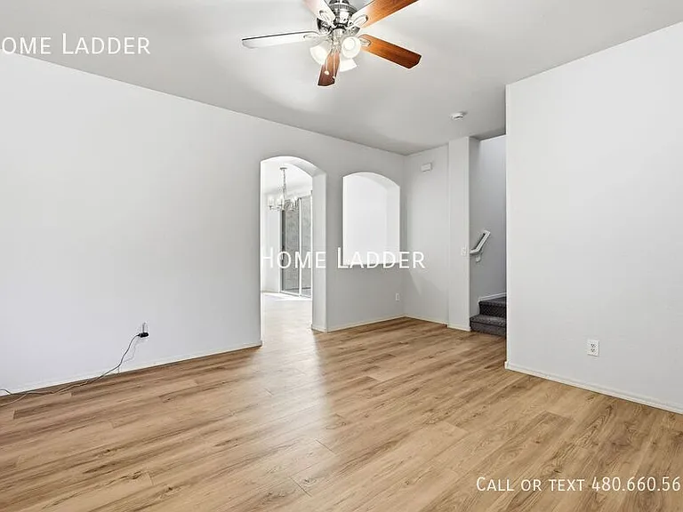 4172 E Santa Fe Ln — Photo 6