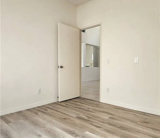 2117 Los Ranchitos Rd — Photo 16