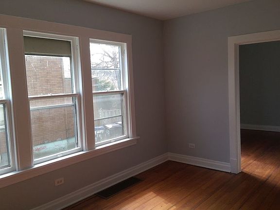 3rd image of 544 Caroline Pl