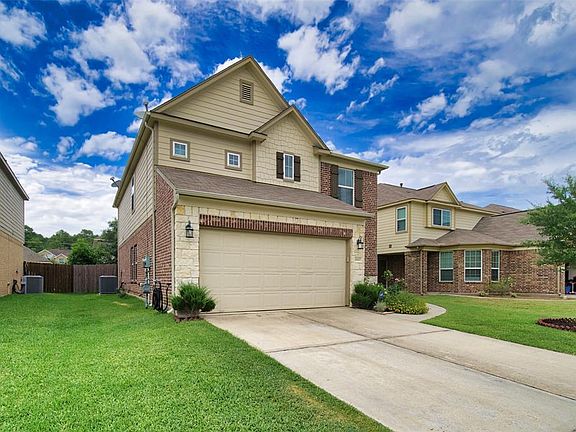 2nd image of 18007 Seco Creek Ln