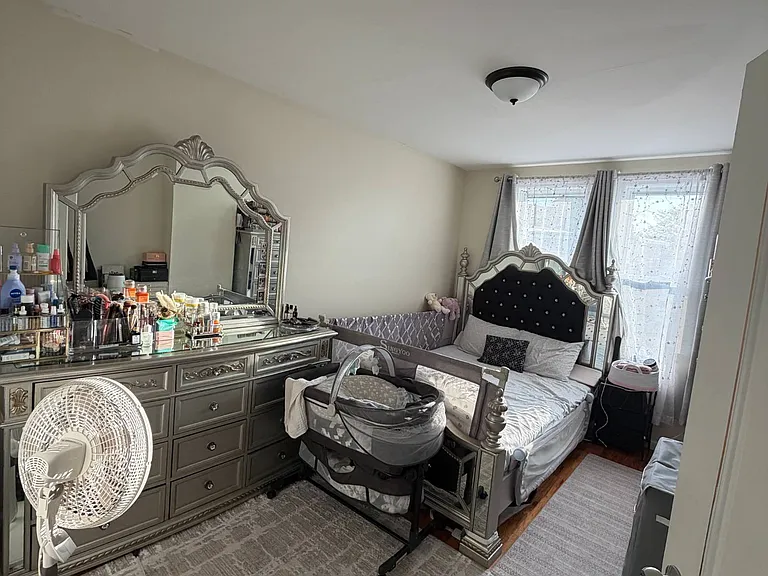 1141 Beach Ave #2 — Photo 7