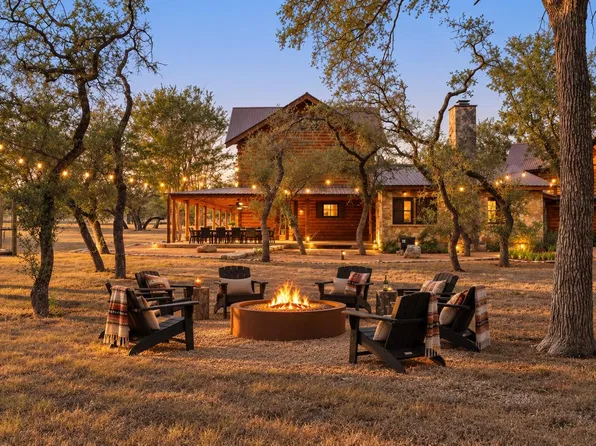 700 Ledgerock Rd, Wimberley, TX 78676