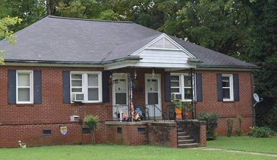 1st image of 320 N Bost St