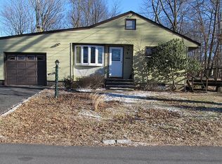 4 Robin Ln, Cedar Grove, NJ 07009