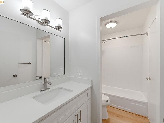 2nd image of 1453 Neotomas Ave APT 104