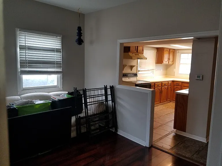 1017 S 32nd St — Photo 3