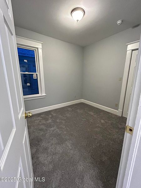 5th image of 19 Elbert Street