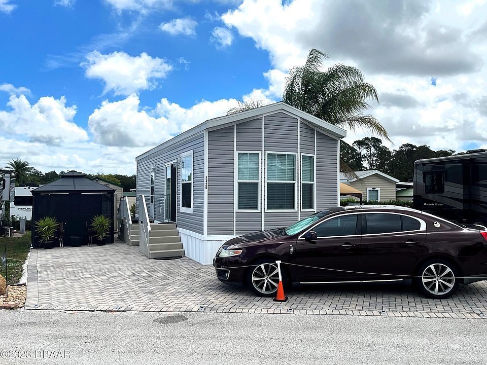 1st image of 2420 Palm St Unit 200