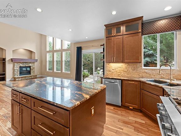 3rd image of 1645 Colgate Dr