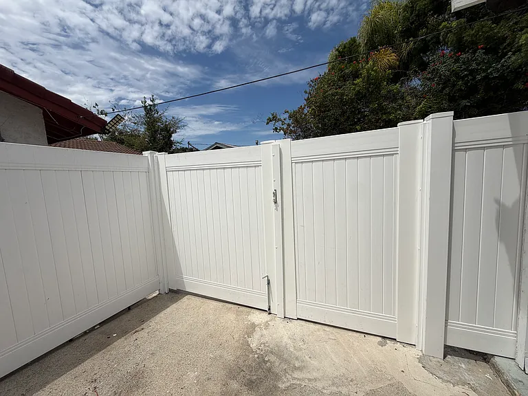 718 Raleigh St — Photo 13