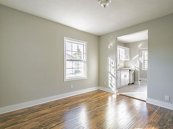 5th image of 4820 Emerson Ave S