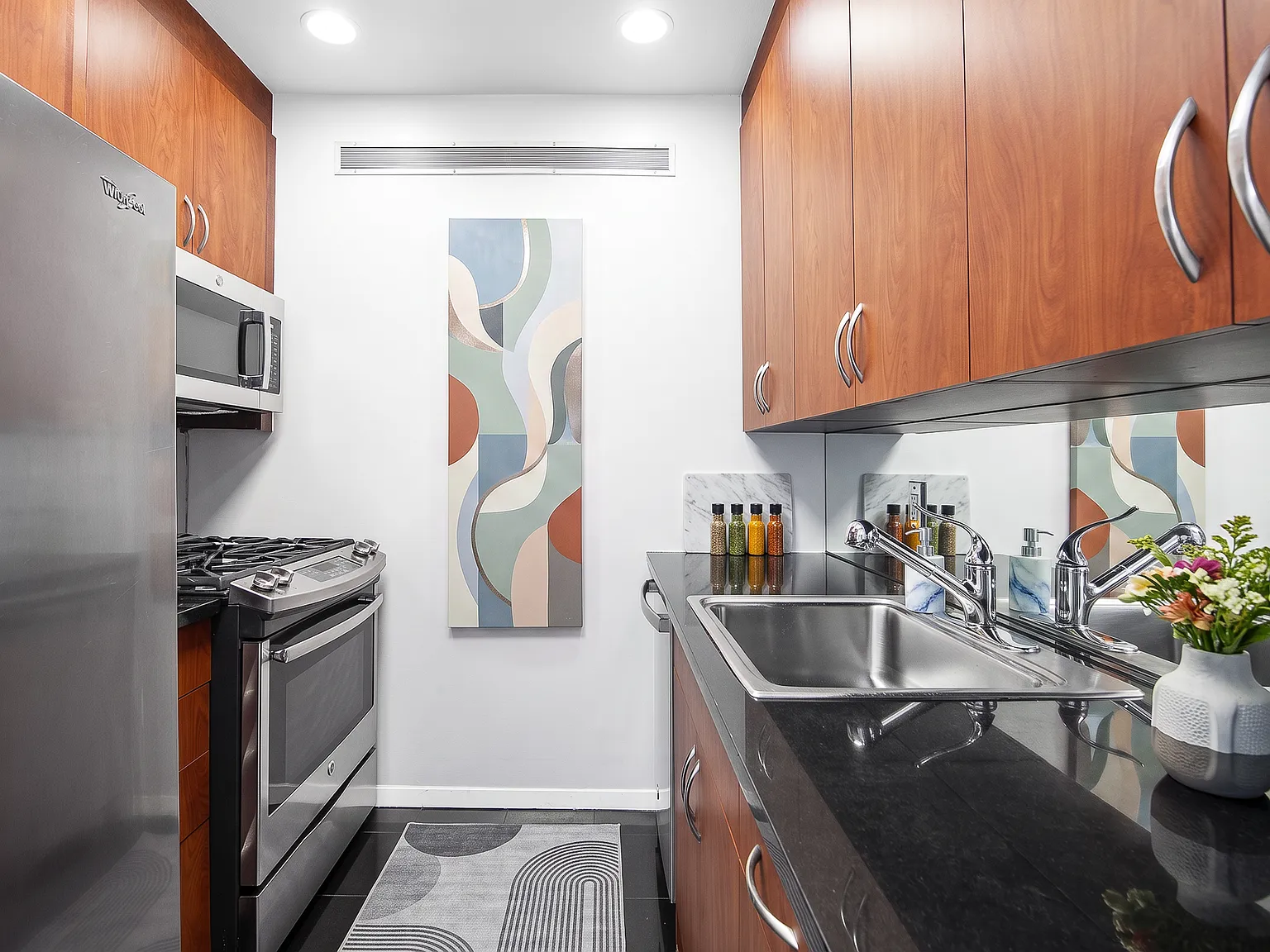 420 East 61st Street — Photo 4