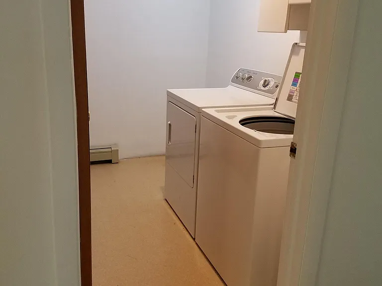 521 N Hagadorn Rd — Photo 24