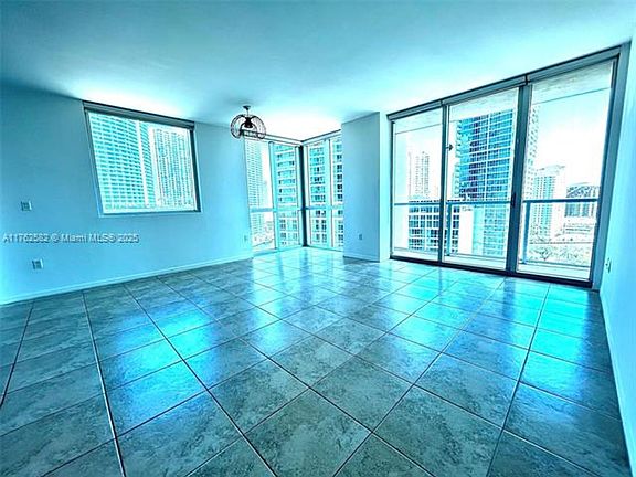 5th image of 500 Brickell Ave APT 1601