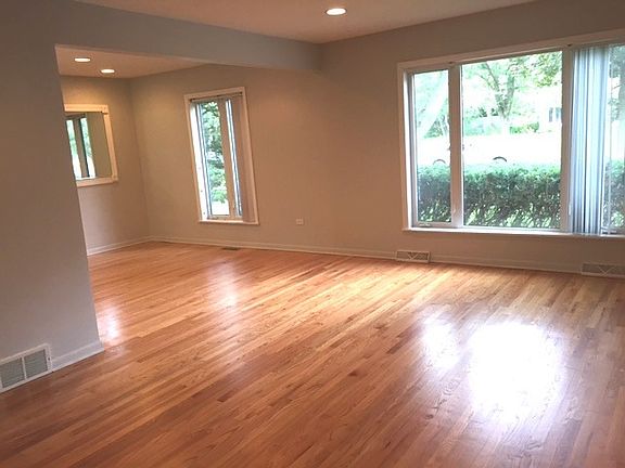 4th image of 1263 Eastwood Ave